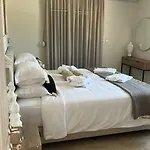 Elaionas Luxe With Private Pool