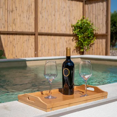 Apartmán Elaionas Luxe With Private Pool *