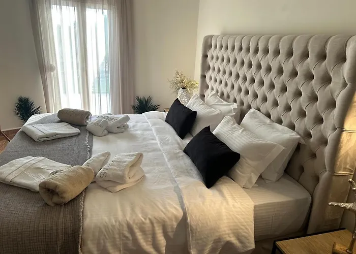 Daire Elaionas Luxe With Private Pool *